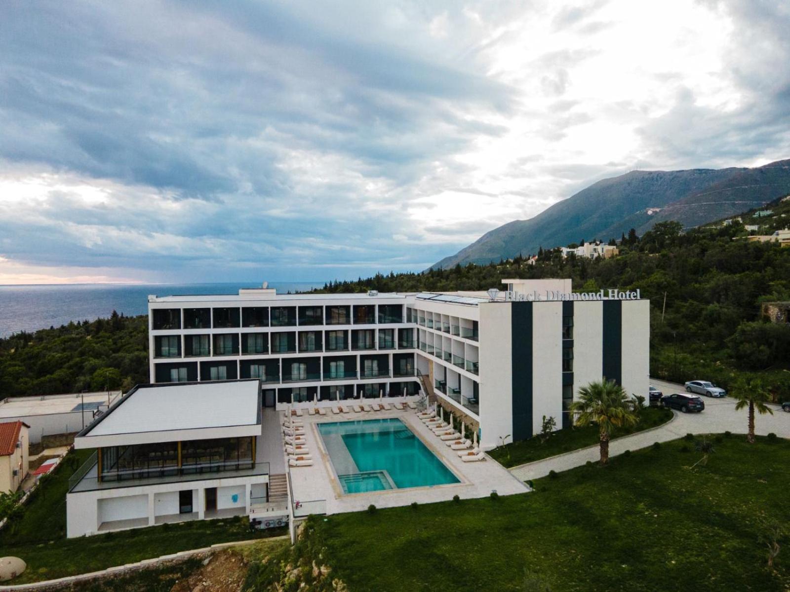 Black Diamond Hotel Dhermi Exterior photo